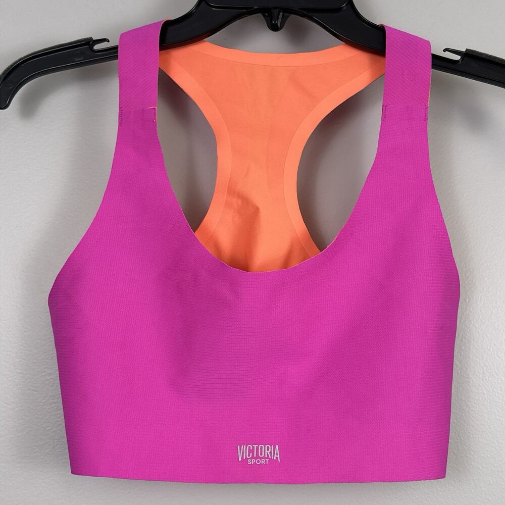Victoria’s Secret Sport Bra Medium Seamless Edgeless Bonded Pullover Racerback